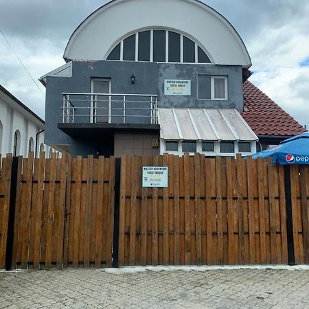 Master Adventure Guest House バドゥ・クリシュルイ エクステリア 写真